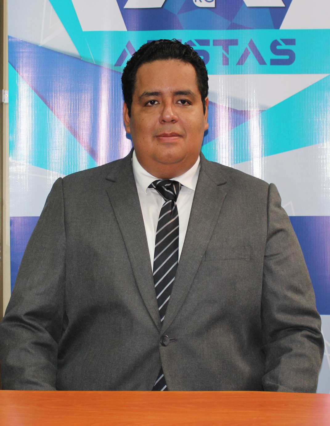 JOHN EMMANUEL TOBAR LITARDO